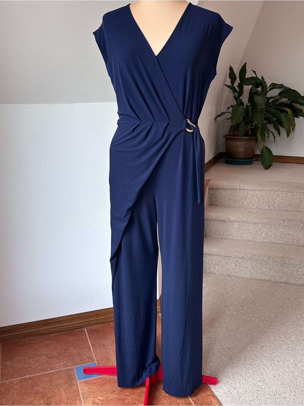 Michael Kors Jumpsuit Womens Sz L Navy Stretch Wide Leg Draped Gold-Tone Buckle - Picture 2 of 14